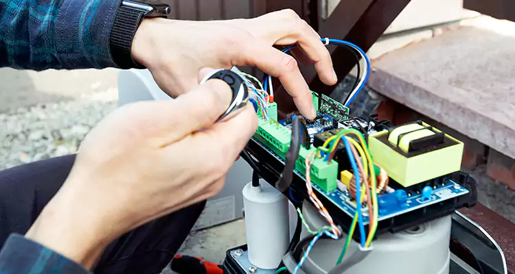 Automatic Driveway Gate Repair in Hialeah Gardens, FL