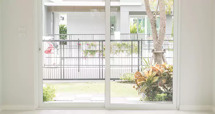 Balcony Screen Door Repair in Hialeah Gardens, FL