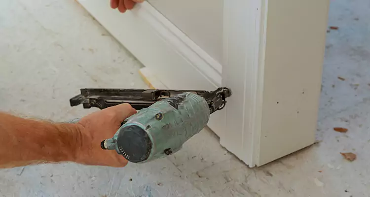 Fix Garage Door Panel in Hialeah Gardens, FL