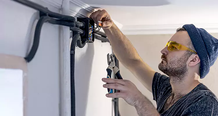 Garage Door Opener Cable Repair in Hialeah Gardens, FL