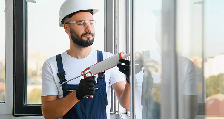 Retractable Screens Repair for Patio in Hialeah Gardens, FL