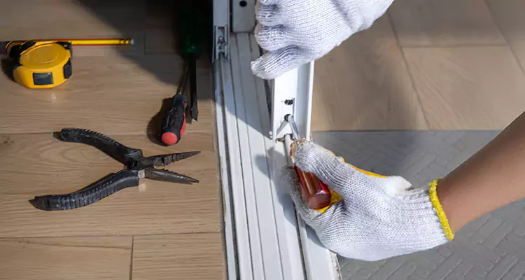Screen Door Wheel Replacement in Hialeah Gardens, FL