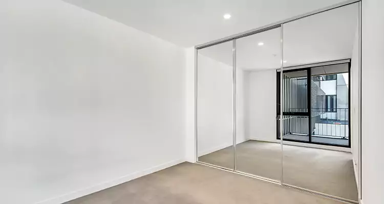 Why Homeowners Choose Us for Sliding Mirror Door Replacement in Hialeah Gardens, FL