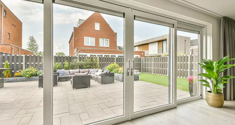 Best Sliding Screen Door Replacement Company in Hialeah Gardens, FL