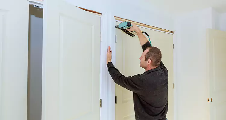 Top Rated Door Fixing ServiceFixing Garage Door Track in Hialeah Gardens, FL