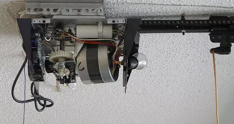 Garage Door Motor Replacement in Hialeah Gardens, FL