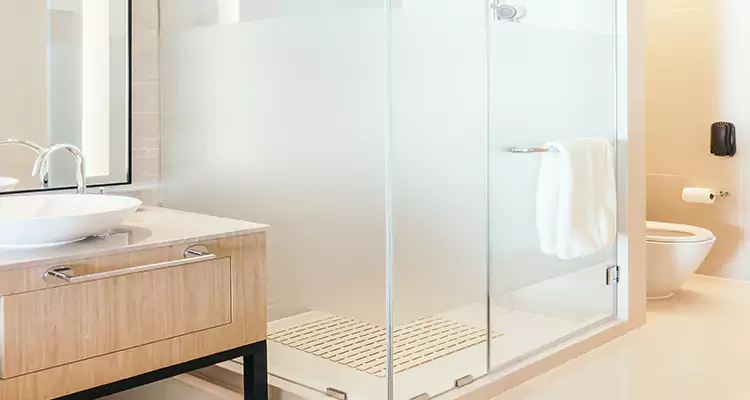 Expert Shower Door Fix and Repair in Hialeah Gardens, FL