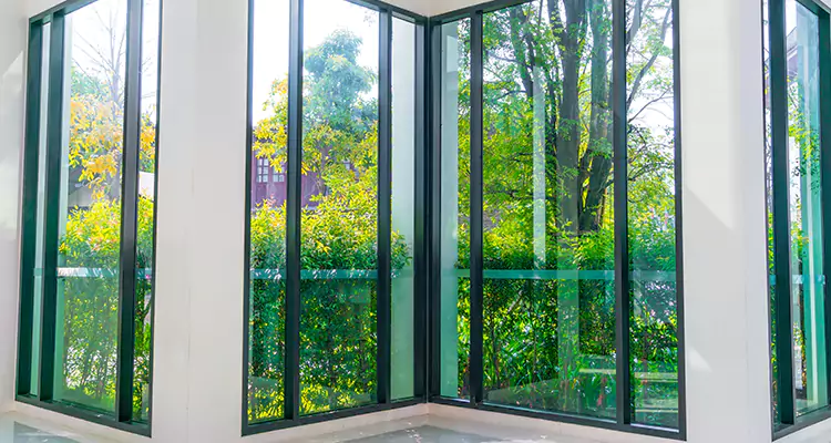 Folding Glass Balcony Door Repair in Hialeah Gardens, FL